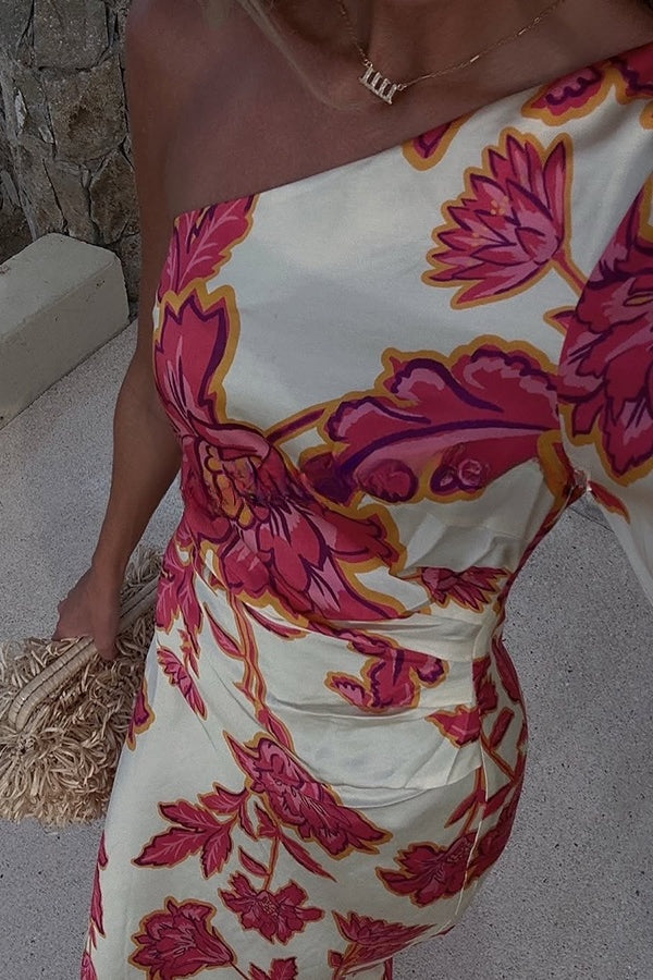 红色连衣裙展示图04